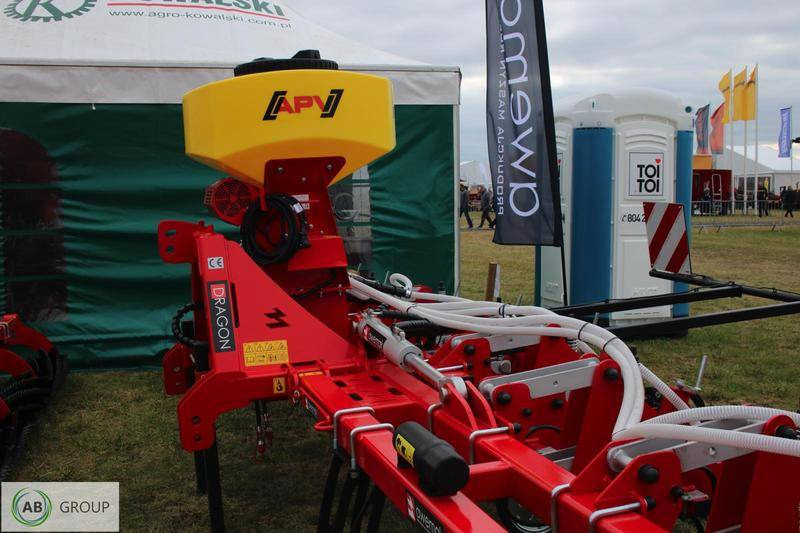 Awemak DRAGON TP 9 hydraulic folding inter-row cultivator - Grondbewerking toebehoor: afbeelding 5 Awemak DRAGON TP 9 hydraulic folding inter-row cultivator - Grondbewerking toebehoor: afbeelding 5