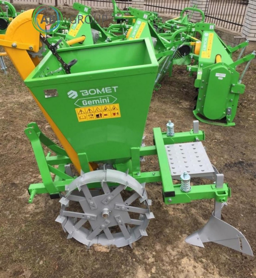 Bomet single-row potato planter Gemini S 239/2 - Aardappelpootmachine: afbeelding 1 Bomet single-row potato planter Gemini S 239/2 - Aardappelpootmachine: afbeelding 1