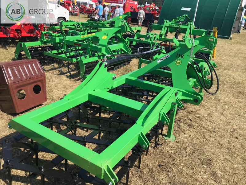 Dziekan składana hydraulicznie brona łąkowa WUKA 5m 5C20H - Eg: afbeelding 2 Dziekan składana hydraulicznie brona łąkowa WUKA 5m 5C20H - Eg: afbeelding 2