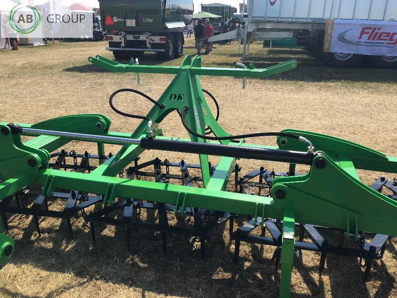 Dziekan składana hydraulicznie brona łąkowa WUKA 5m 5C20H - Eg: afbeelding 3 Dziekan składana hydraulicznie brona łąkowa WUKA 5m 5C20H - Eg: afbeelding 3