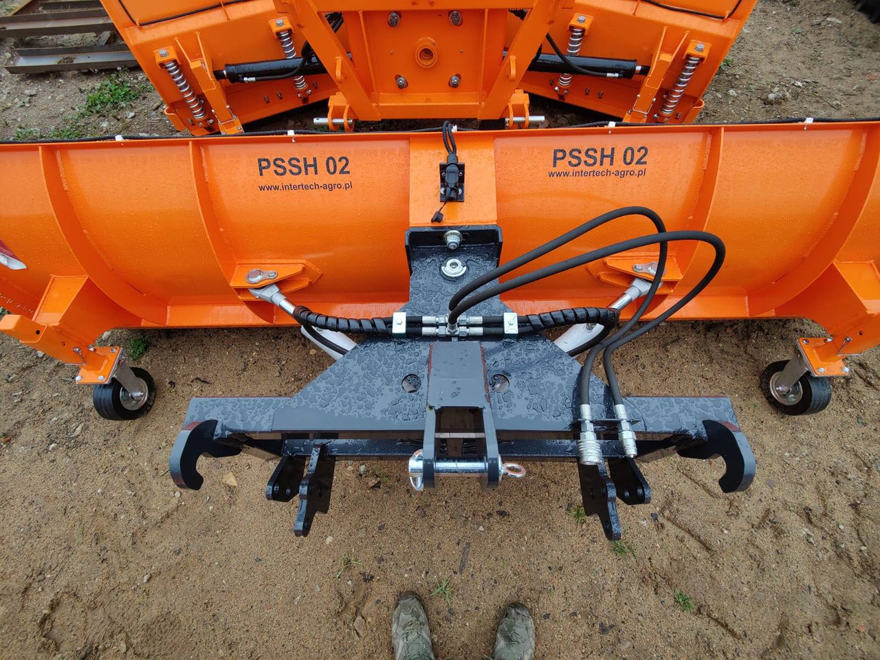 Inter-tech Snow plough 2,6m straight - ON STOCK - Sneeuwschuif voor Landbouwmachine: afbeelding 3 Inter-tech Snow plough 2,6m straight - ON STOCK - Sneeuwschuif voor Landbouwmachine: afbeelding 3