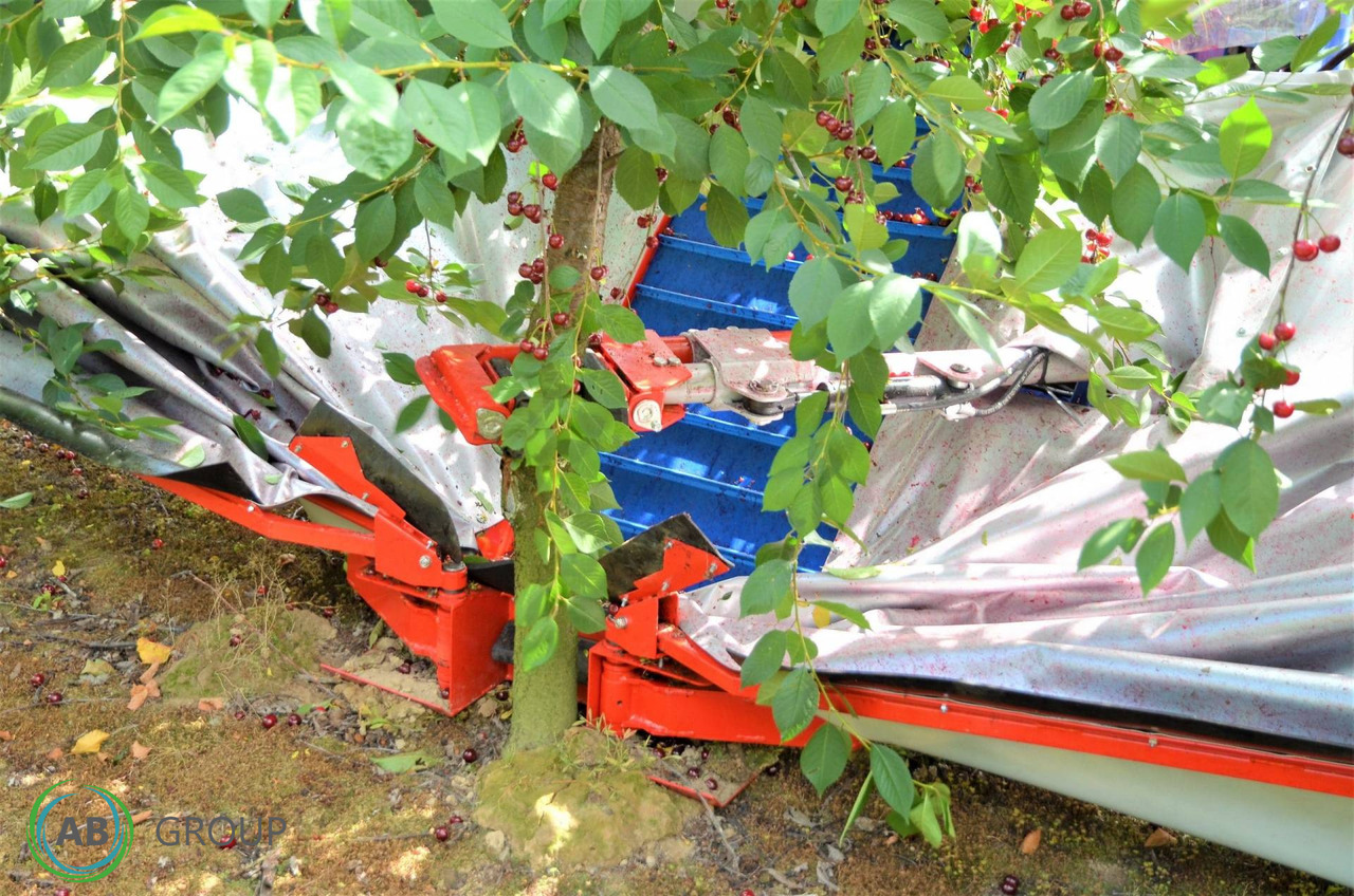 Jagoda machine for harvesting cherries, plums Gacek - Tuinmachine: afbeelding 2 Jagoda machine for harvesting cherries, plums Gacek - Tuinmachine: afbeelding 2