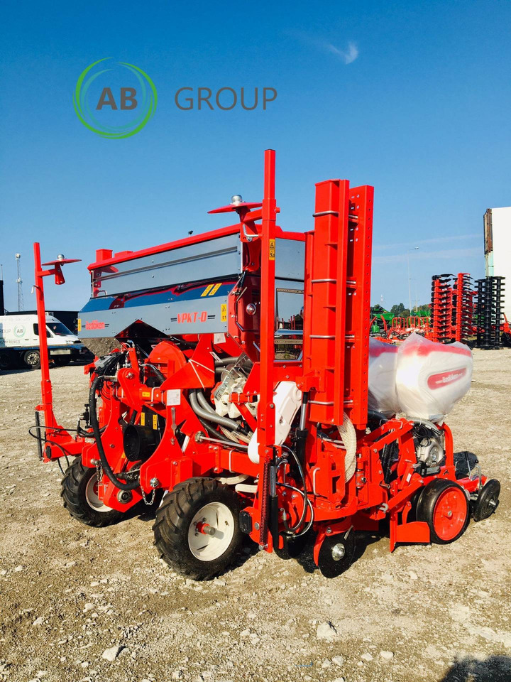 Ozdoken VPKT-DG8 eight-row pneumatic precision seeder with depth fertilization - Precisiezaaimachine: afbeelding 4 Ozdoken VPKT-DG8 eight-row pneumatic precision seeder with depth fertilization - Precisiezaaimachine: afbeelding 4