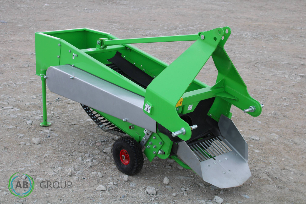 Single-row conveyor potato digger Bomet Upus Z656 - Aardappelrooier: afbeelding 1 Single-row conveyor potato digger Bomet Upus Z656 - Aardappelrooier: afbeelding 1