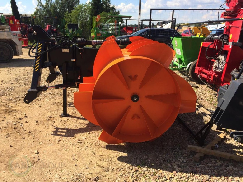 Spawex silage roller Tornado - Hooi-/ Voedermachine: afbeelding 3 Spawex silage roller Tornado - Hooi-/ Voedermachine: afbeelding 3