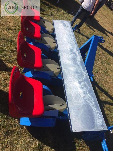Taret seeding planter 4-rows - Zaai-/ Plantmachine: afbeelding 2 Taret seeding planter 4-rows - Zaai-/ Plantmachine: afbeelding 2