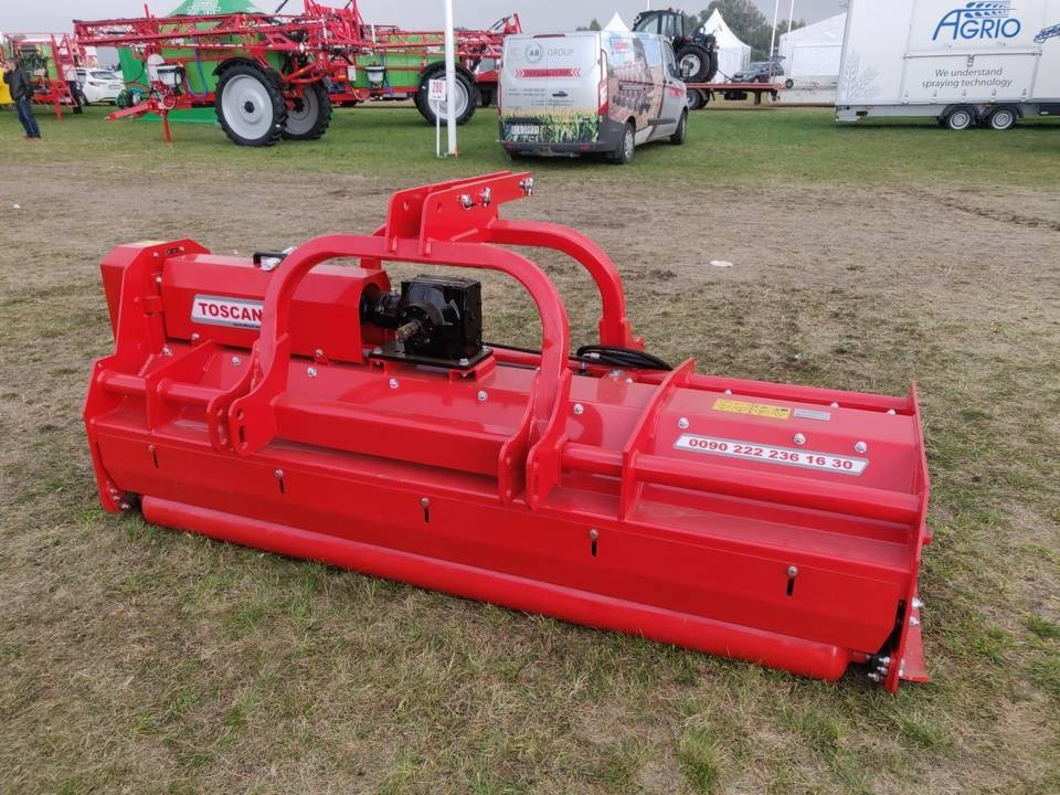 Toscano 2,4m flail mower - demo version - Klepelmaaier/ Mulcher: afbeelding 1 Toscano 2,4m flail mower - demo version - Klepelmaaier/ Mulcher: afbeelding 1