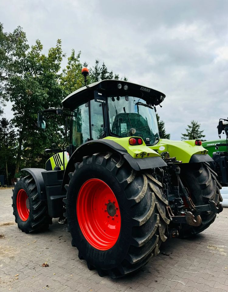 Claas Arion 650 - Tractor: afbeelding 4 Claas Arion 650 - Tractor: afbeelding 4