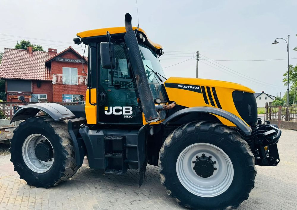 JCB FASTRAC 3230 - Tractor: afbeelding 2 JCB FASTRAC 3230 - Tractor: afbeelding 2