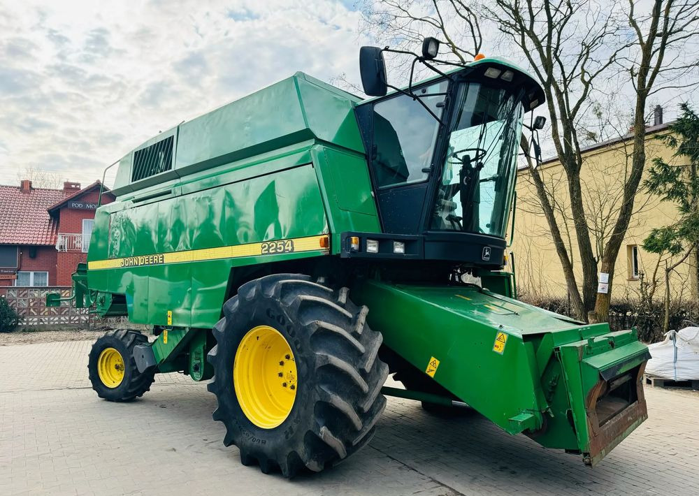 John Deere 2254 - Maaidorser: afbeelding 2 John Deere 2254 - Maaidorser: afbeelding 2