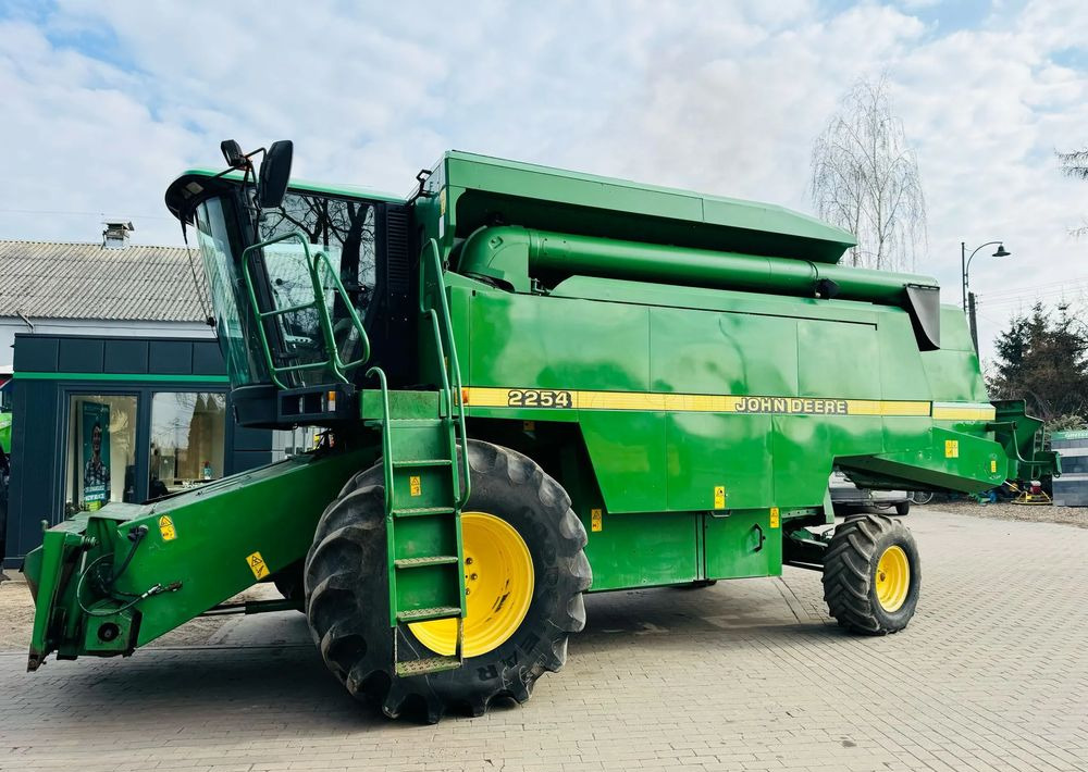 John Deere 2254 - Maaidorser: afbeelding 1 John Deere 2254 - Maaidorser: afbeelding 1
