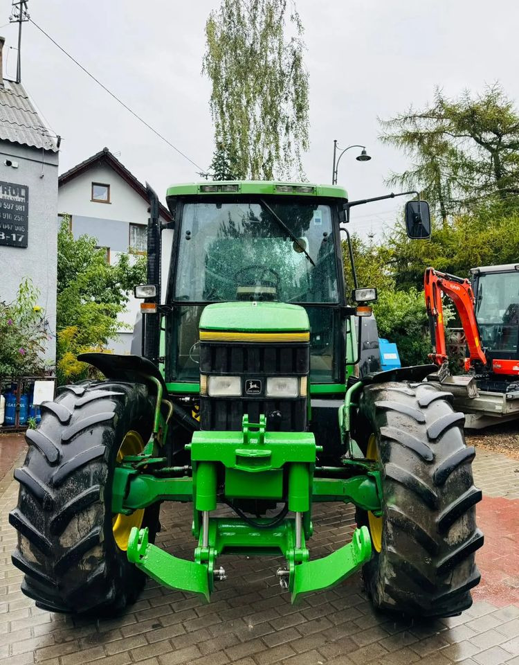 John Deere 6400 - Tractor: afbeelding 4 John Deere 6400 - Tractor: afbeelding 4