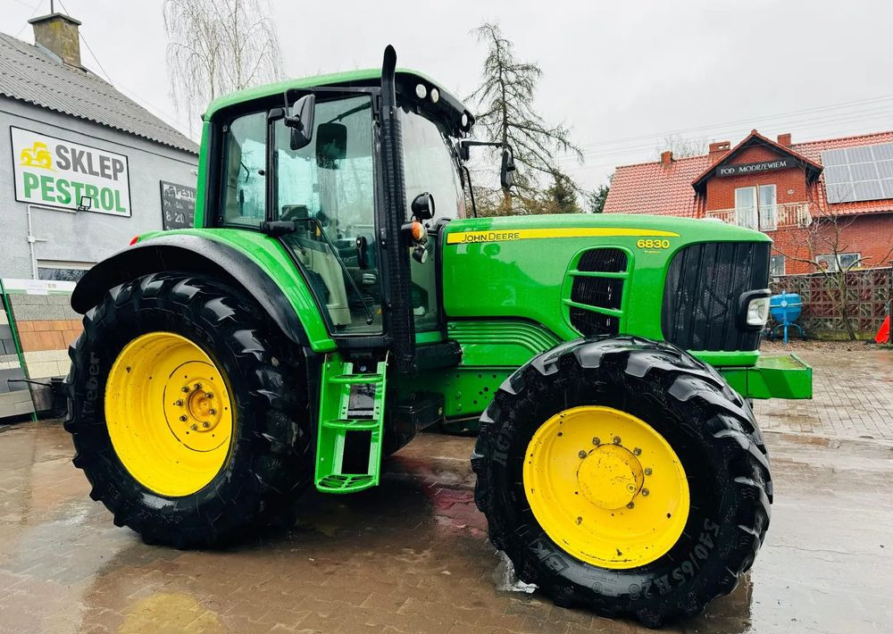 John Deere 6830 PREMIUM - Tractor: afbeelding 2 John Deere 6830 PREMIUM - Tractor: afbeelding 2