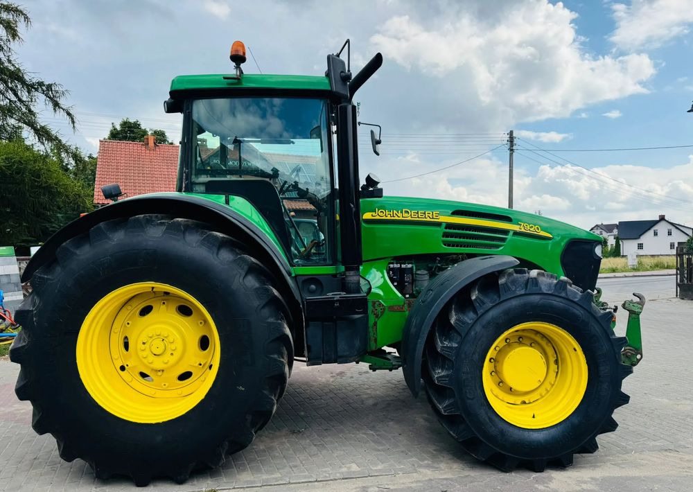 John Deere 7920 - Tractor: afbeelding 4 John Deere 7920 - Tractor: afbeelding 4