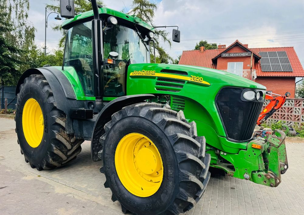 John Deere 7920 - Tractor: afbeelding 2 John Deere 7920 - Tractor: afbeelding 2