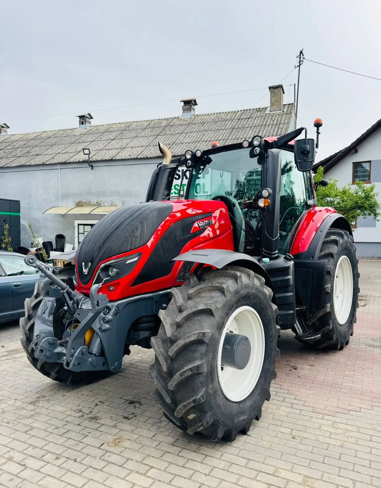 Valtra T154 - Tractor: afbeelding 1 Valtra T154 - Tractor: afbeelding 1
