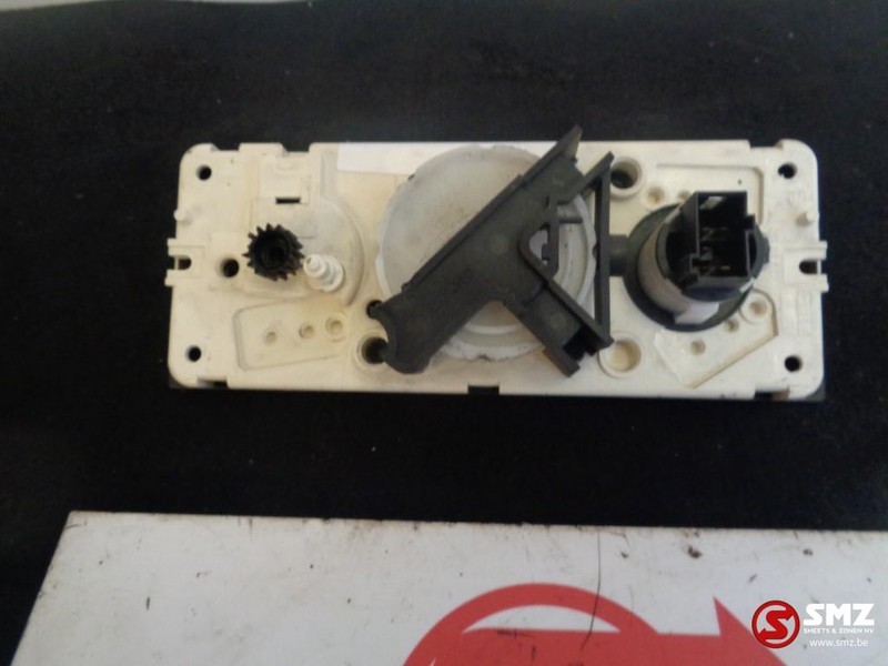 DAF Daf xf 105 ac control unit 9041702667 - Verwarming/ Ventilatie voor Vrachtwagen: afbeelding 2 DAF Daf xf 105 ac control unit 9041702667 - Verwarming/ Ventilatie voor Vrachtwagen: afbeelding 2
