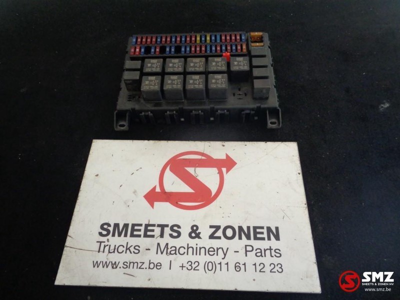 DAF Occ Zekeringskast daf 1795419 - Zekeringkast voor Vrachtwagen: afbeelding 1 DAF Occ Zekeringskast daf 1795419 - Zekeringkast voor Vrachtwagen: afbeelding 1