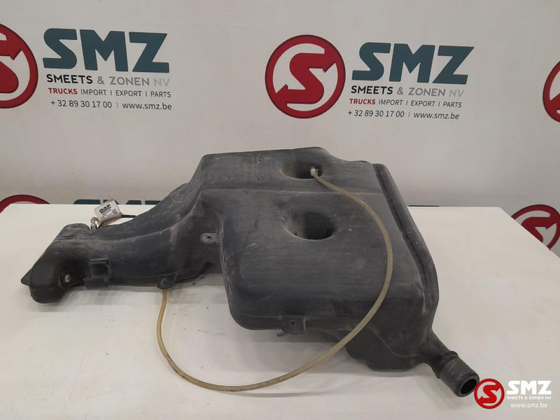 DAF Occ ruitensproeiervloeistofreservoir DAF - Raam en onderdelen voor Vrachtwagen: afbeelding 2 DAF Occ ruitensproeiervloeistofreservoir DAF - Raam en onderdelen voor Vrachtwagen: afbeelding 2