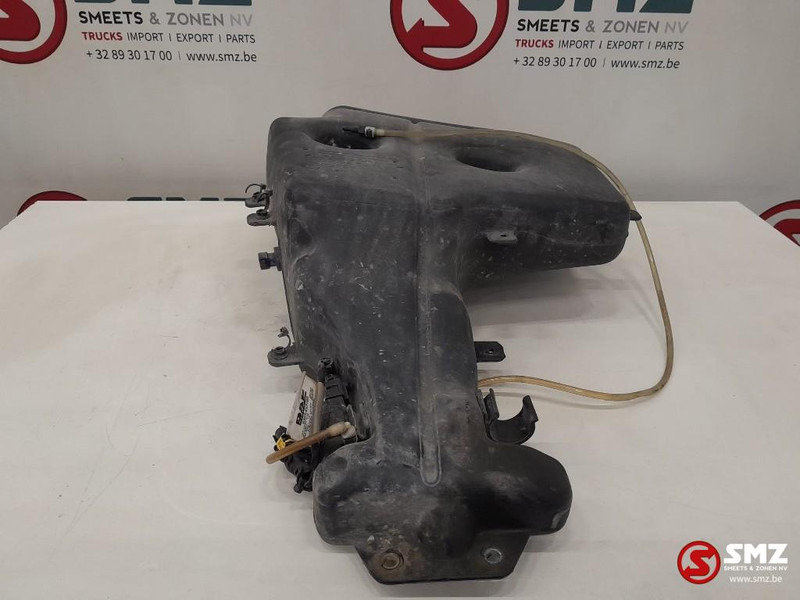 DAF Occ ruitensproeiervloeistofreservoir DAF - Raam en onderdelen voor Vrachtwagen: afbeelding 3 DAF Occ ruitensproeiervloeistofreservoir DAF - Raam en onderdelen voor Vrachtwagen: afbeelding 3