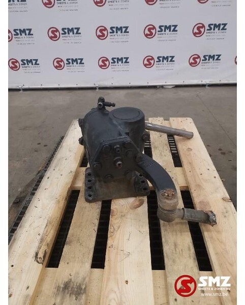 Iveco Occ Stuurhuis Iveco Stralis - Stuurhuis voor Vrachtwagen: afbeelding 2 Iveco Occ Stuurhuis Iveco Stralis - Stuurhuis voor Vrachtwagen: afbeelding 2