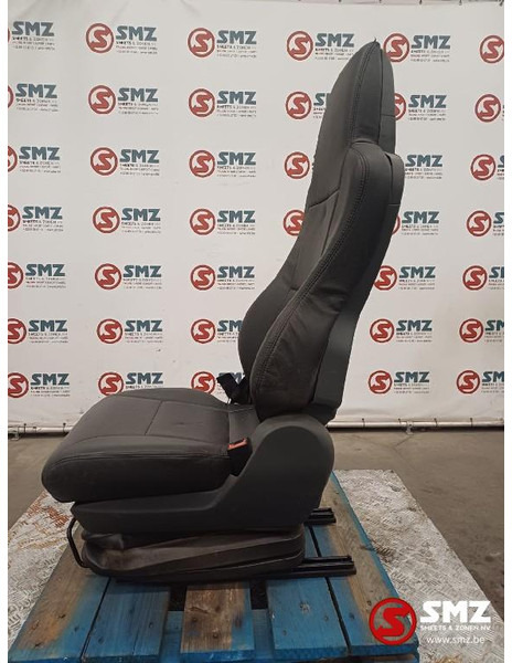 MAN Occ bijrijdersstoel MAN - Cabine en interieur voor Vrachtwagen: afbeelding 4 MAN Occ bijrijdersstoel MAN - Cabine en interieur voor Vrachtwagen: afbeelding 4