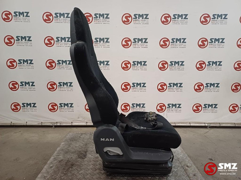 MAN Occ bijrijdersstoel MAN - Cabine en interieur voor Vrachtwagen: afbeelding 4 MAN Occ bijrijdersstoel MAN - Cabine en interieur voor Vrachtwagen: afbeelding 4