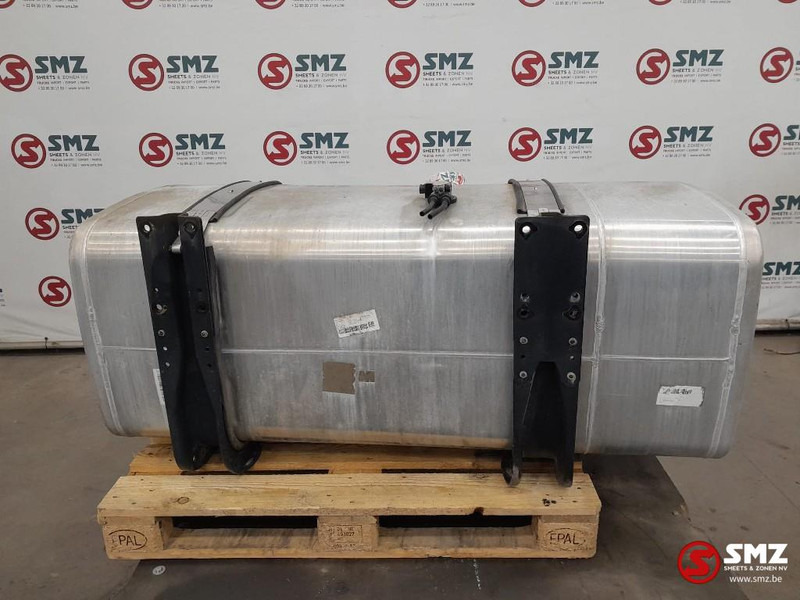 MAN Occ brandstoftank 600L + steunen MAN - Brandstoftank voor Vrachtwagen: afbeelding 2 MAN Occ brandstoftank 600L + steunen MAN - Brandstoftank voor Vrachtwagen: afbeelding 2