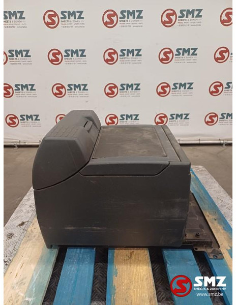 MAN Occ koelkast 35L MAN - Cabine en interieur voor Vrachtwagen: afbeelding 3 MAN Occ koelkast 35L MAN - Cabine en interieur voor Vrachtwagen: afbeelding 3