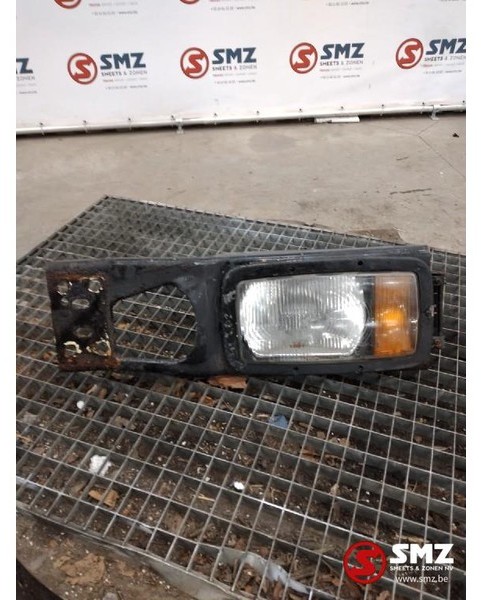 Mercedes-Benz Occ Bumperhoek links met lamp Mercedes SK - Bumperhoek voor Vrachtwagen: afbeelding 2 Mercedes-Benz Occ Bumperhoek links met lamp Mercedes SK - Bumperhoek voor Vrachtwagen: afbeelding 2