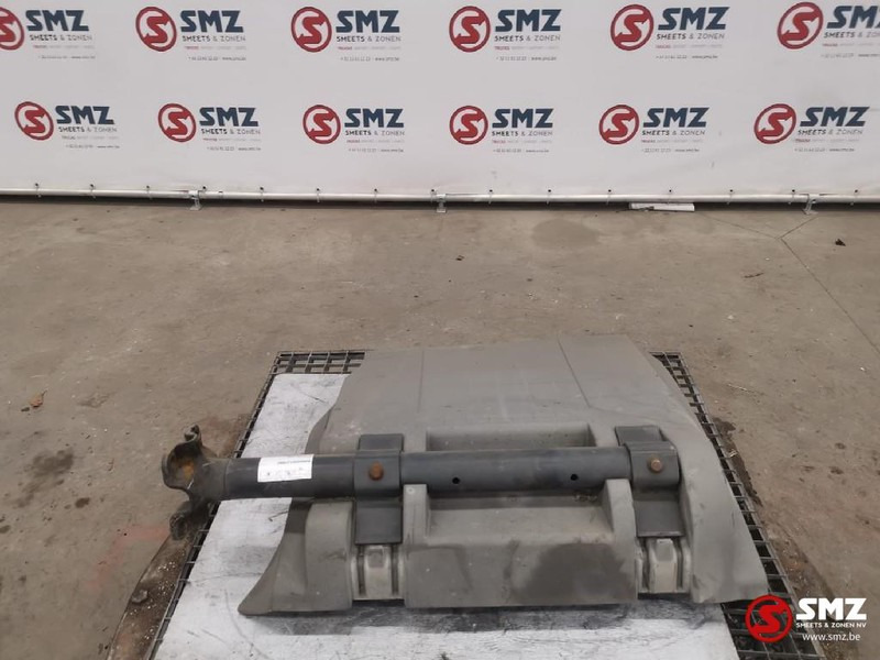 Mercedes-Benz Occ Spatbord met steun Actros MP2/MP3 - Carrosserie en exterieur voor Vrachtwagen: afbeelding 3 Mercedes-Benz Occ Spatbord met steun Actros MP2/MP3 - Carrosserie en exterieur voor Vrachtwagen: afbeelding 3