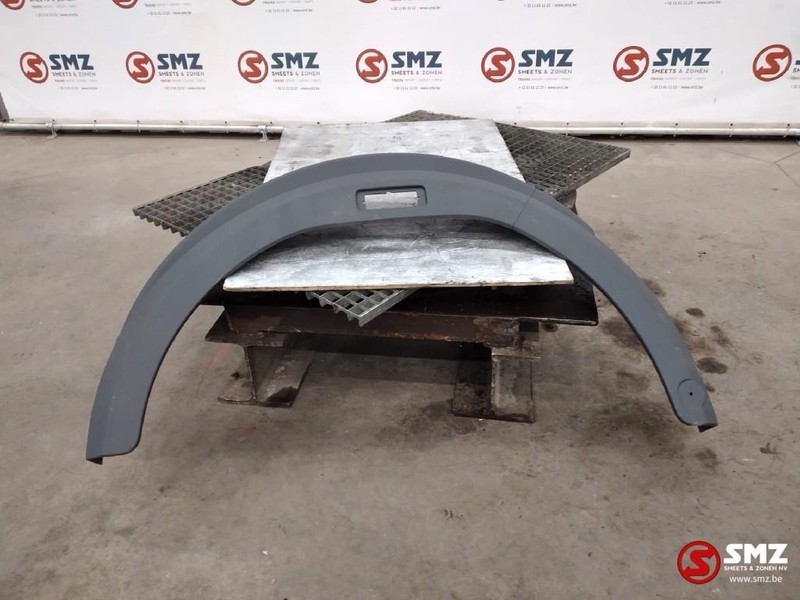 Mercedes-Benz Occ Spatbord voor links Mercedes SK - Spatbord voor Vrachtwagen: afbeelding 1 Mercedes-Benz Occ Spatbord voor links Mercedes SK - Spatbord voor Vrachtwagen: afbeelding 1
