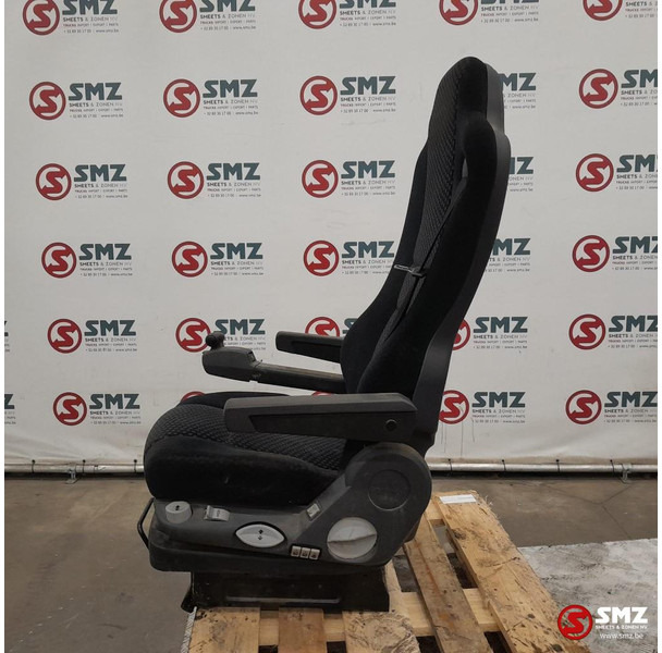 Mercedes-Benz Occ bestuurdersstoel Mercedes Actros MP3 - Cabine en interieur voor Vrachtwagen: afbeelding 3 Mercedes-Benz Occ bestuurdersstoel Mercedes Actros MP3 - Cabine en interieur voor Vrachtwagen: afbeelding 3