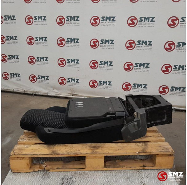 Mercedes-Benz Occ bijrijdersstoel rechts Mercedes - Cabine en interieur voor Vrachtwagen: afbeelding 1 Mercedes-Benz Occ bijrijdersstoel rechts Mercedes - Cabine en interieur voor Vrachtwagen: afbeelding 1