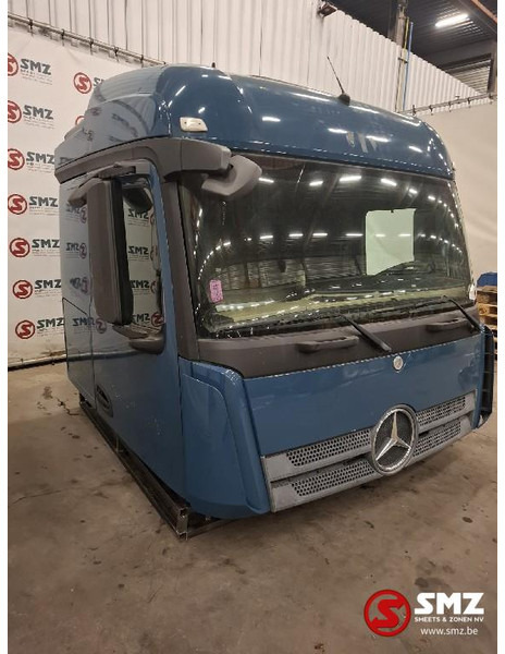Mercedes-Benz Occ cabine Mercedes Actros MP4 - Cabine en interieur voor Vrachtwagen: afbeelding 2 Mercedes-Benz Occ cabine Mercedes Actros MP4 - Cabine en interieur voor Vrachtwagen: afbeelding 2
