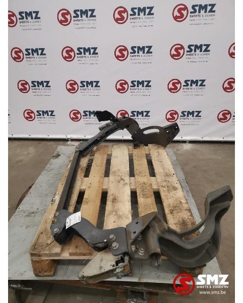 Mercedes-Benz Occ cabine ophanging achter - Cabinevering voor Vrachtwagen: afbeelding 1 Mercedes-Benz Occ cabine ophanging achter - Cabinevering voor Vrachtwagen: afbeelding 1