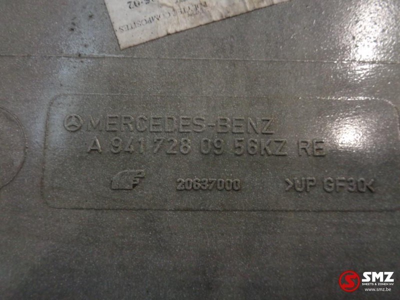 Mercedes-Benz Occ deurverlenging rechts Mercedes Actros - Deur en onderdelen voor Vrachtwagen: afbeelding 2 Mercedes-Benz Occ deurverlenging rechts Mercedes Actros - Deur en onderdelen voor Vrachtwagen: afbeelding 2