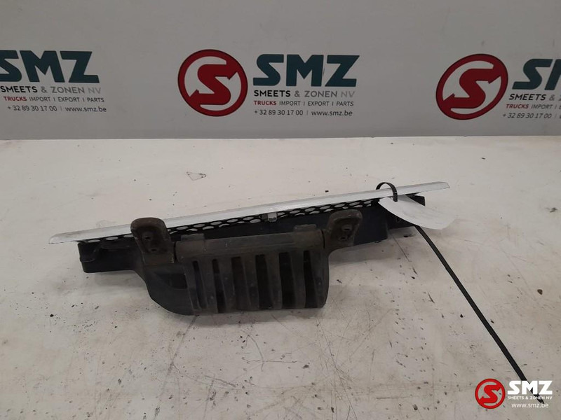 Mercedes-Benz Occ grille linksonder Mercedes - Rooster voor Vrachtwagen: afbeelding 2 Mercedes-Benz Occ grille linksonder Mercedes - Rooster voor Vrachtwagen: afbeelding 2