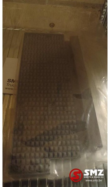 Mercedes-Benz Occ moddervanger spatbord sk - ls - Carrosserie en exterieur voor Vrachtwagen: afbeelding 1 Mercedes-Benz Occ moddervanger spatbord sk - ls - Carrosserie en exterieur voor Vrachtwagen: afbeelding 1