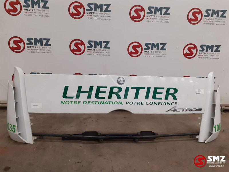 Mercedes-Benz Occ motorkap + windgeleiders Mercedes - Motorkap voor Vrachtwagen: afbeelding 1 Mercedes-Benz Occ motorkap + windgeleiders Mercedes - Motorkap voor Vrachtwagen: afbeelding 1