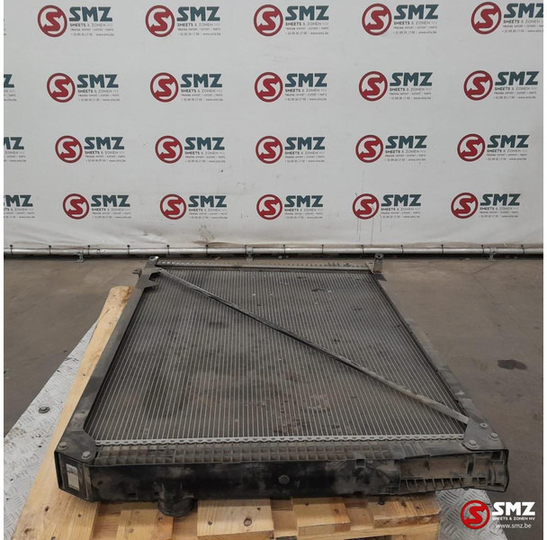 Mercedes-Benz Occ radiator Mercedes - Radiateur voor Vrachtwagen: afbeelding 4 Mercedes-Benz Occ radiator Mercedes - Radiateur voor Vrachtwagen: afbeelding 4