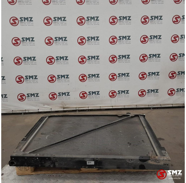 Mercedes-Benz Occ radiator Mercedes - Radiateur voor Vrachtwagen: afbeelding 1 Mercedes-Benz Occ radiator Mercedes - Radiateur voor Vrachtwagen: afbeelding 1