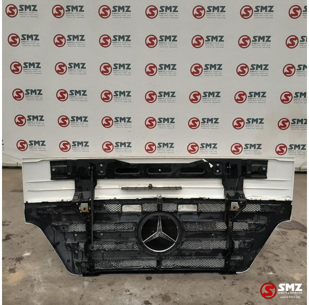 Mercedes-Benz Occ radiatorgrille Mercedes - Rooster voor Vrachtwagen: afbeelding 2 Mercedes-Benz Occ radiatorgrille Mercedes - Rooster voor Vrachtwagen: afbeelding 2