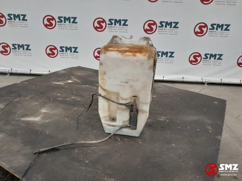 Mercedes-Benz Occ ruitenwisservloeistoftank Mercedes Atego A9738 - Ruitenwisser voor Vrachtwagen: afbeelding 1 Mercedes-Benz Occ ruitenwisservloeistoftank Mercedes Atego A9738 - Ruitenwisser voor Vrachtwagen: afbeelding 1