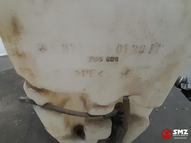 Mercedes-Benz Occ ruitenwisservloeistoftank Mercedes Atego A9738 - Ruitenwisser voor Vrachtwagen: afbeelding 4 Mercedes-Benz Occ ruitenwisservloeistoftank Mercedes Atego A9738 - Ruitenwisser voor Vrachtwagen: afbeelding 4