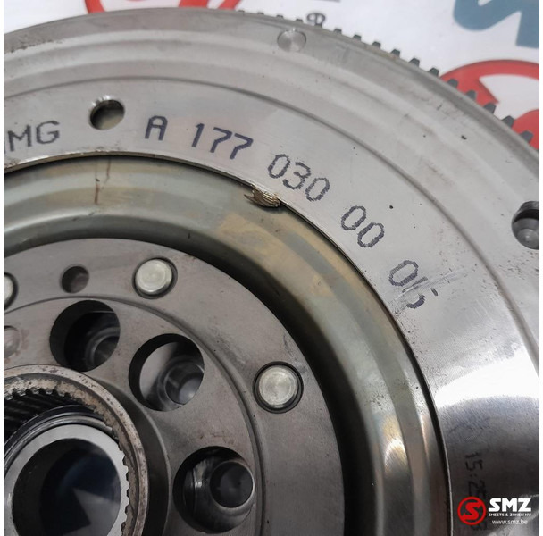 Mercedes-Benz Occ vliegwiel AMG C63S Mercedes - Motor en onderdelen voor Personenwagen: afbeelding 4 Mercedes-Benz Occ vliegwiel AMG C63S Mercedes - Motor en onderdelen voor Personenwagen: afbeelding 4