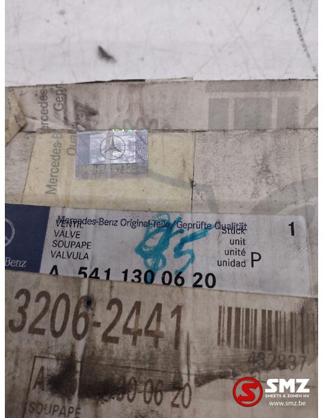 Mercedes-Benz Reparatieset luchtcompressor mercedes actros mp4 a - Motor en onderdelen voor Vrachtwagen: afbeelding 2 Mercedes-Benz Reparatieset luchtcompressor mercedes actros mp4 a - Motor en onderdelen voor Vrachtwagen: afbeelding 2