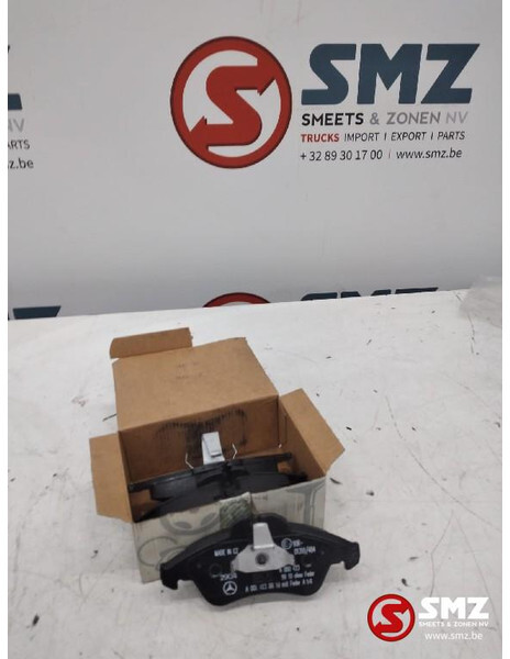 Mercedes-Benz Set remblokken mercedes sprinter w909 a0084204220 - Remblokken voor Vrachtwagen: afbeelding 1 Mercedes-Benz Set remblokken mercedes sprinter w909 a0084204220 - Remblokken voor Vrachtwagen: afbeelding 1