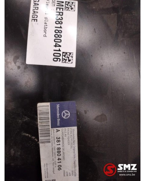 Mercedes-Benz Spatbord rechts Mercedes SK A3818804106 - Carrosserie en exterieur voor Vrachtwagen: afbeelding 4 Mercedes-Benz Spatbord rechts Mercedes SK A3818804106 - Carrosserie en exterieur voor Vrachtwagen: afbeelding 4
