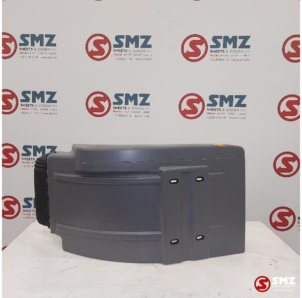 Mercedes-Benz Spatbord rechts mercedes Actros mp2/3 - Carrosserie en exterieur voor Vrachtwagen: afbeelding 2 Mercedes-Benz Spatbord rechts mercedes Actros mp2/3 - Carrosserie en exterieur voor Vrachtwagen: afbeelding 2